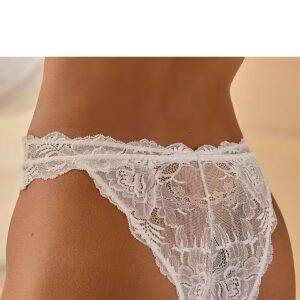 LASCANA Tanga rundherum aus edler Spitze Größe 32/34