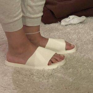 Schlichte badelatschen/Hausschuhe gebraucht 38