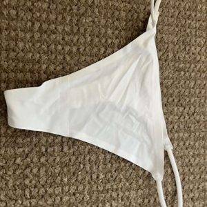 ✨ Verführerisches Duo – Getragene Tangas in Weiß & Schwarz 🖤🤍 (Größe S)