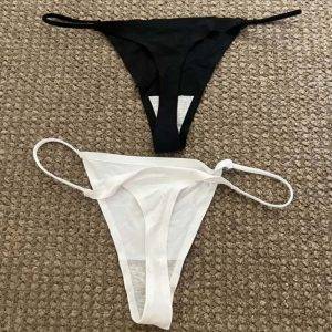 ✨ Verführerisches Duo – Getragene Tangas in Weiß & Schwarz 🖤🤍 (Größe S)