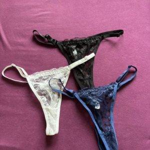 3er Set Tanga String Größe S – Schwarz Weiß Blau – Neu & ungetragen