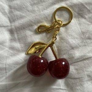 🍒 Goldfarbener Schlüsselanhänger mit Kirschen – Neu 🍒