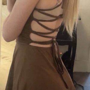 Braunfarbenes Sommerkleid – Größe S – leicht & schön für warme Tage