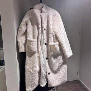 Mantel mit Plüschkragen – Größe L