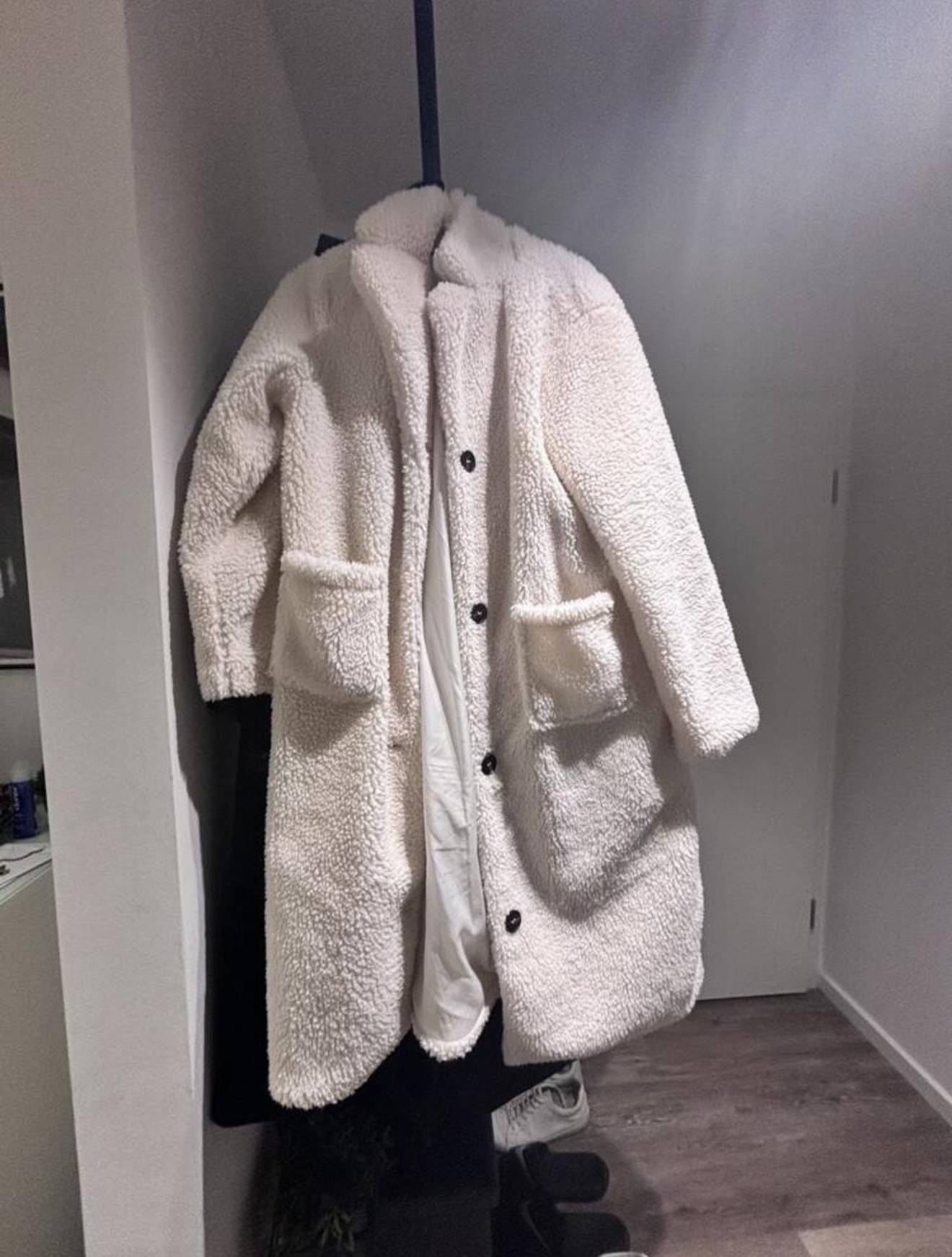 Mantel mit Plüschkragen – Größe L