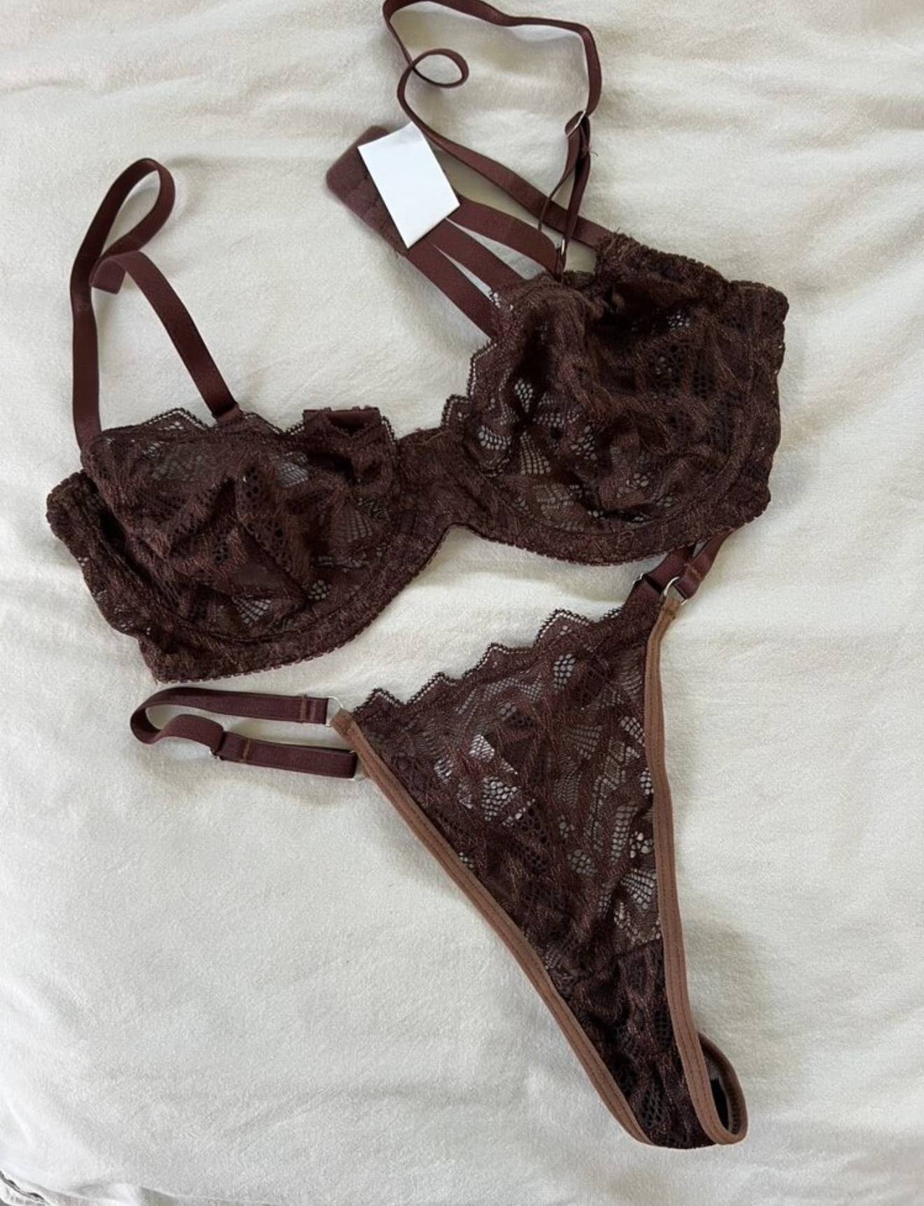 Spitze BH & String Set in Braun 💕