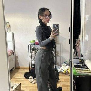 💖✨ Cozy Pink Sweathose – comfy & cute! 🌸🎀