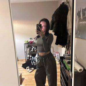 💖✨ Cozy Pink Sweathose – comfy & cute! 🌸🎀