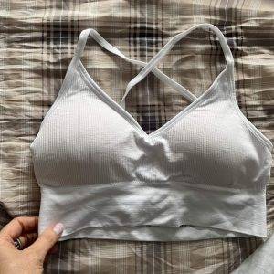 🖤 Rückenfreier Criss-Cross Yoga-BH (Größe L)