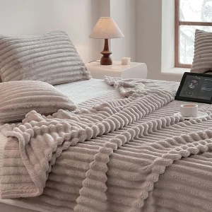 Kuscheldecke 200x230 cm - Warme Flausige Bettüberwurf Decke und Sofadecke - Ideale Geschenke für Mama, Frauen und Freundin