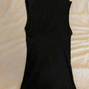 COS geripptes rollkragen Oberteil Top Zustand ohne Ärmel -S