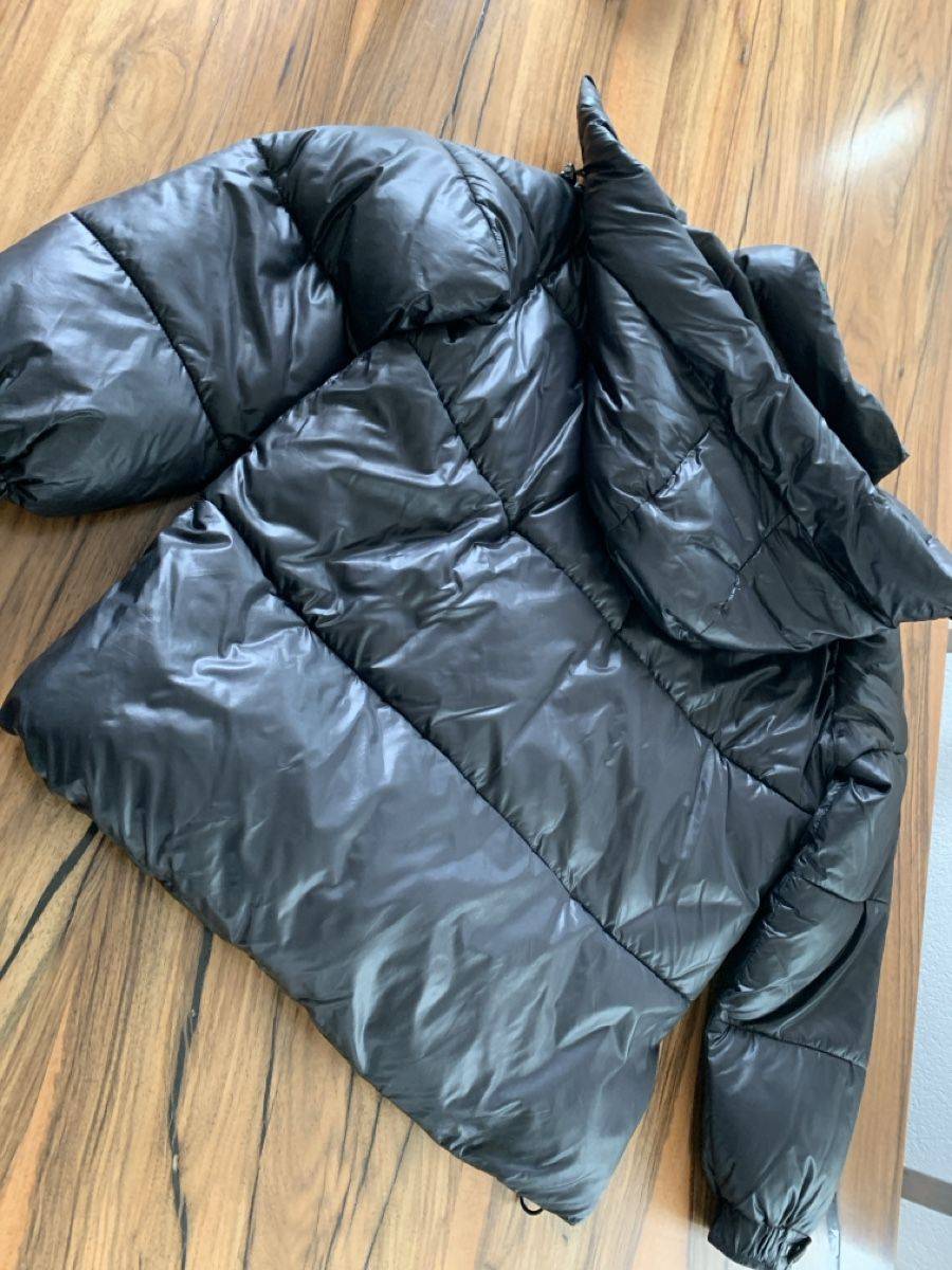 Guess Winterjacke, Schwarz, Top Zustand, Grösse M – Bild 2