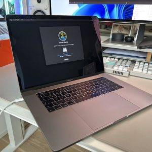 MacBook Pro 15, 3.1 GHz, Radeon Pro 560, 16GB RAM, 1 TB SSD