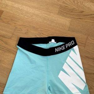Nike Pro Shorts, Gr. M