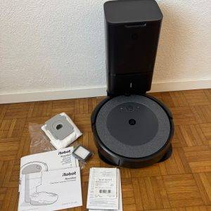 Roboterstaubsauger Roomba i5+ mit Basisstation und Zubehör