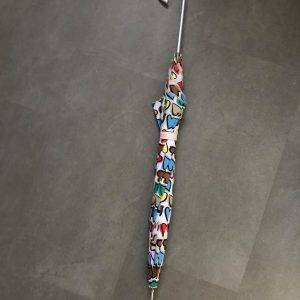 Moschino Regenschirm mit Herzmuster, neuwertig