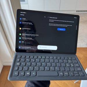 Samsung Galaxy Tab S5e + Original Keyboard Case