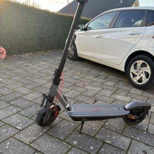 Ninebot F3 E-Scooter – Neu, 35 km/h und 3 Jahre Garantie