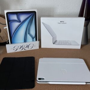 Apple iPad Air 11" M2 128GB, Pencil Pro & Magic Keyboard