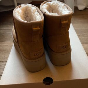UGG Classic Mini Platform Boots Chestnut Gr. 38